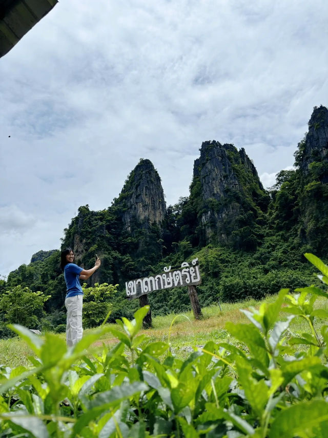 เขาสามกษัตริย์ แลนด์มาร์กของเนินมะปราง