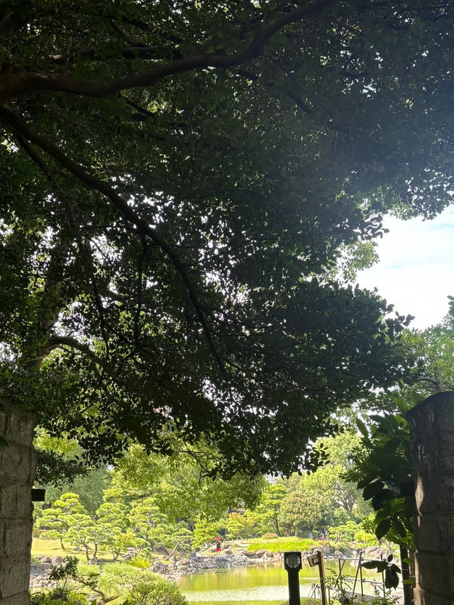 Kiyosumi Gardens: A Tranquil Japanese Garden in Tokyo