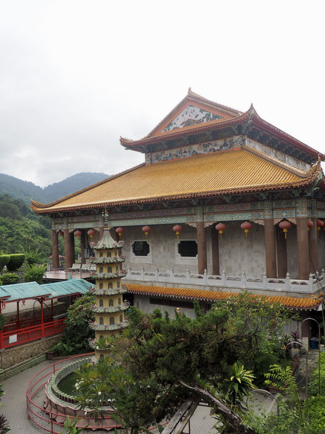 Kek Lok Si – Penang’s Temple of Supreme Bliss