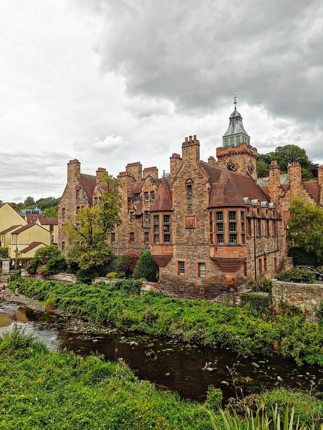 Edinburgh: A Timeless Journey Through History, Culture, and Charm