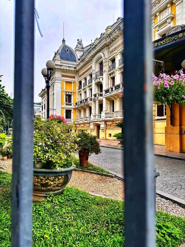 🎭 Hanoi Opera House – A Glimpse of French Elegance in Vietnam