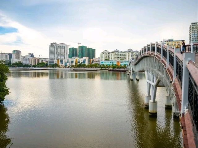 “Where Sunshine Meets the Sea – The Special Charm of Sanya’s Dadonghai Bay” “Where Sunshine Meets the Sea – The Special Charm of Sanya’s Dadonghai Bay”