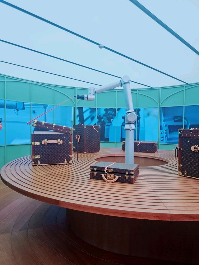 【上海で無料没入体験👜✨】📍Louis Vuitton「Visionary Journeys Shanghai」 【上海で無料没入体験👜✨】📍Louis Vuitton「Visionary Journeys Shanghai」