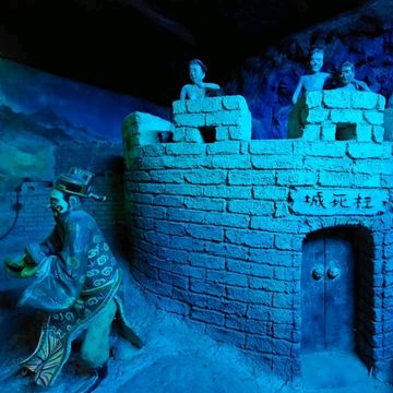 Had an afternoon to kill so I brought my kids to Hell Seriously though, Haw Par Villa is pretty awesome.