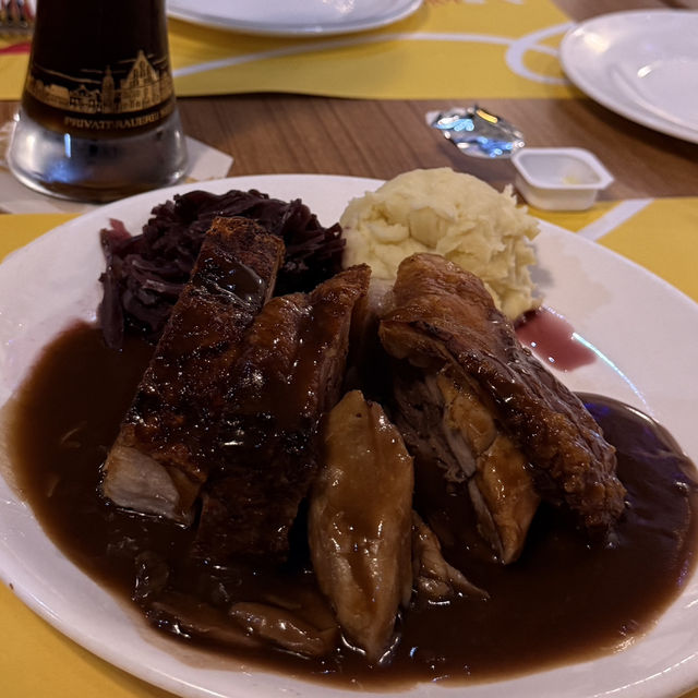 Euro Deli: The Ideal Venue for Big Groups and Great Food 🇲🇾 Euro Deli: The Ideal Venue for Big Groups and Great Food 🇲🇾