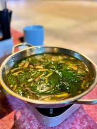 🌙🇹🇭 ดาวแก้วโต้รุ่ง – อาหารไทยยามดึกในฮ่องกง