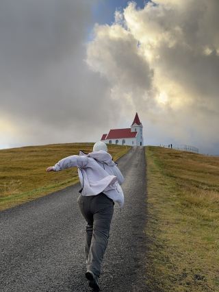 เส้นทางที่นำไปสู่ความสงบ — โบสถ์อิงยาลด์ชอลล์