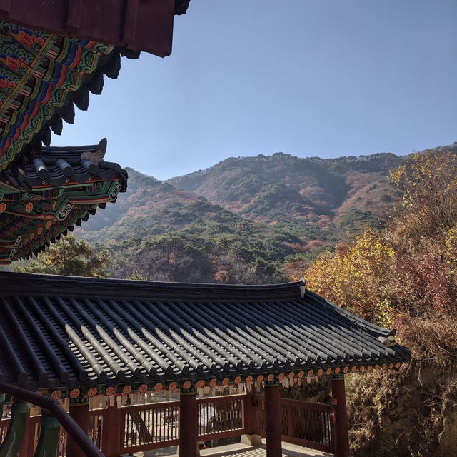 Absolutely gorgeous mountain temple. 