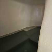 サントリーニ島で1番の絶景ホテルに泊まってみた!