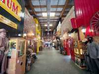 Wall Drug – The Most Eccentric Roadside Theme Park in America! 🎡