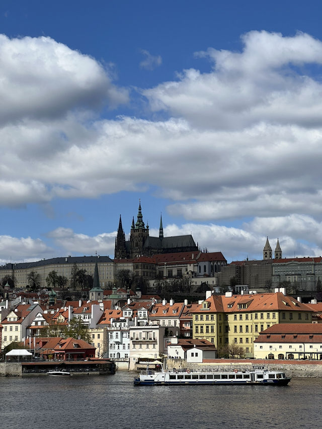🇨🇿 伏爾塔瓦河遊船（Pražské Benátky - vyhlídkové plavby Praha） ⛴️