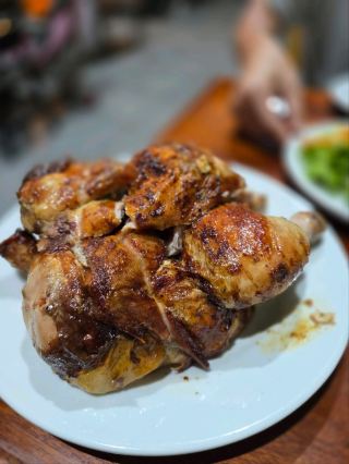 Pollería Rico Pollo, a Nazca Chicken Restaurant for Overseas Travelers