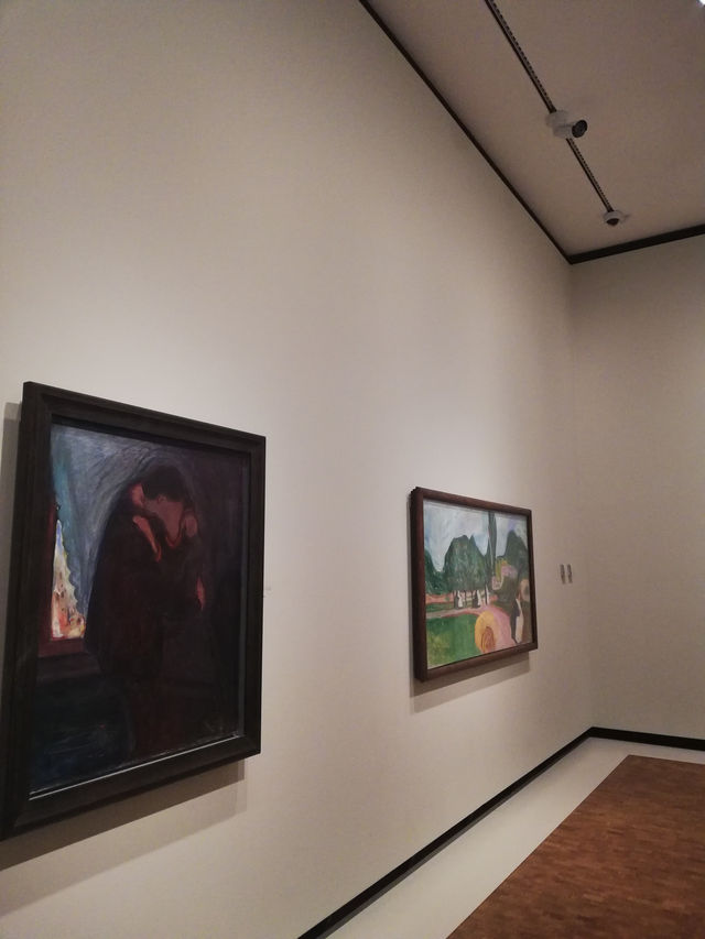 Where Art Screams: Oslo’s Munch Museum🖼️