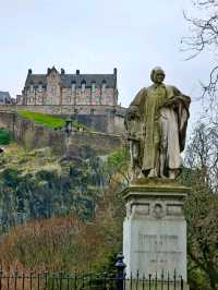 Princes Street Gardens, Edinburgh: Green Escape in the City 🌳🏞️🏴