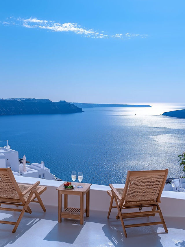 𝑬𝒔𝒄𝒂𝒑𝒆 𝒕𝒐 𝑺𝒂𝒏𝒕𝒐𝒓𝒊𝒏𝒊 - 𝑨 𝑫𝒓𝒆𝒂𝒎 𝒊𝒏 𝑩𝒍𝒖𝒆 & 𝑾𝒉𝒊𝒕𝒆