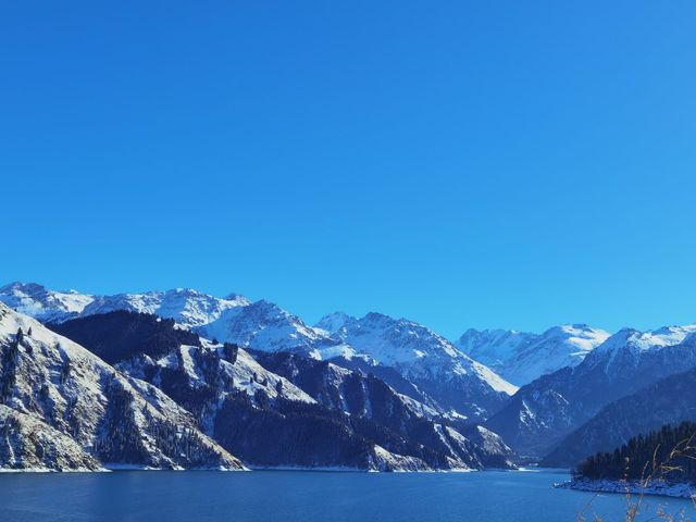 山不向我走來，我就向山走去之天山天池