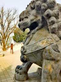 信徒朝拜好去處，東光鐵佛寺