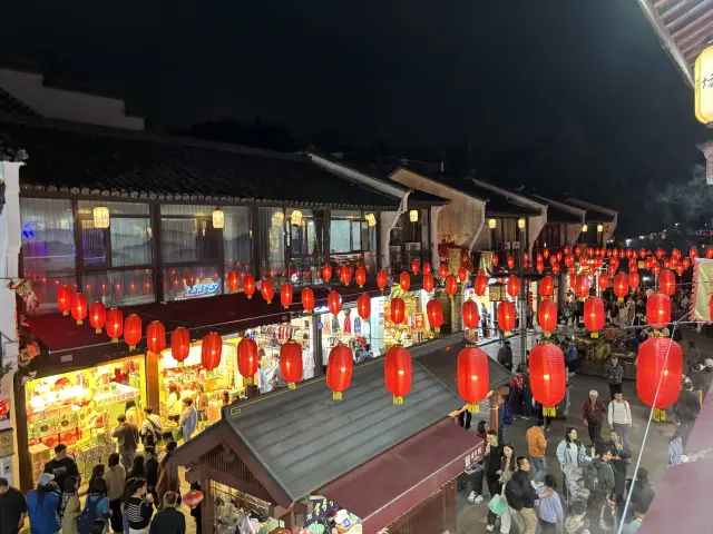 The deep courtyard of Hangzhou's Qinghefang Ancient Street