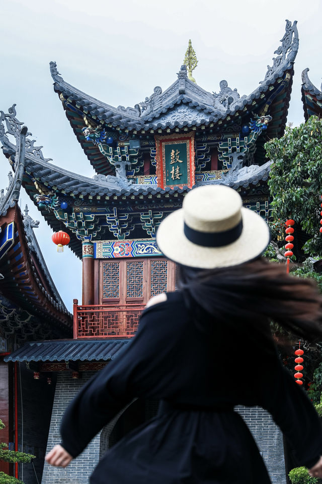 不輸弘法寺藏在深圳大鵬的一座海邊寺廟