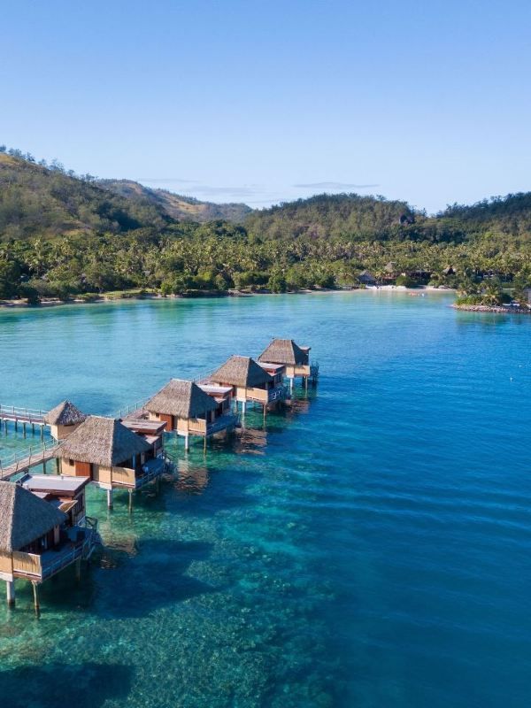 🌴🏖️ Unwind in Paradise: Fiji's Likuliku Lagoon Resort 🌺