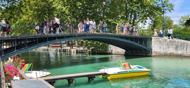 被作家雨果讚譽為法國最美小鎮的安納西Annecy