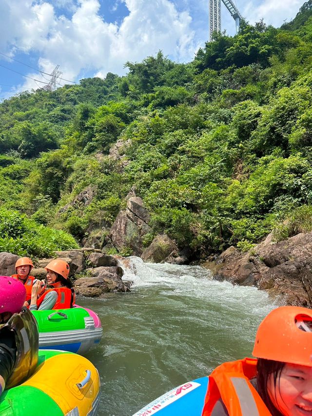 ​黃騰峽漂流，刺激與歡樂之旅