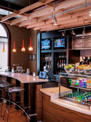 In Norfolk, USA! Stay at Marriott with your boyfriend.