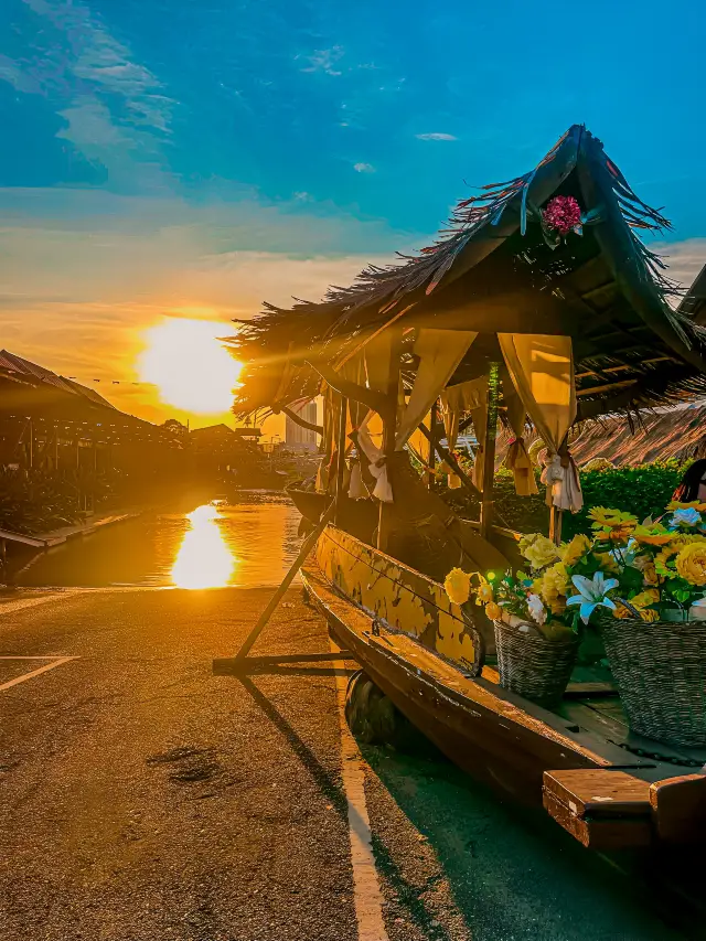 有點踩雷的水上市場!商業氛圍濃厚兼骯髒