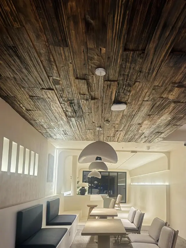 A "laid-back" paradise by Lugu Lake!