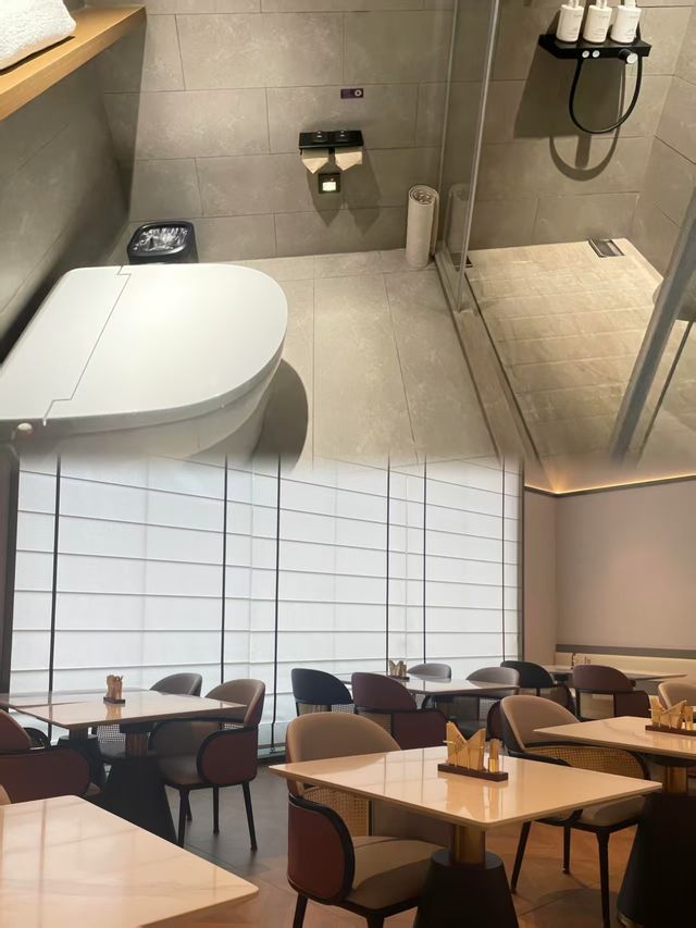 學生黨激動哭了，嚟淄博一定要住呢間酒店!!!