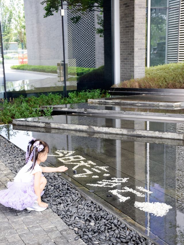 機場旁的寶藏地，讓「飛機控」女兒樂瘋啦