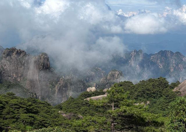 黃山蓮花峰暑假開放嗎？有哪些免費人群？