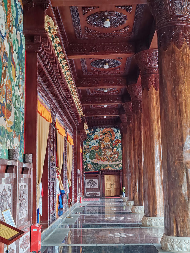 阿壩的草原上,隱藏着最純淨的梵音——各莫寺 阿壩的草原上,隱藏着最純淨的梵音——各莫寺