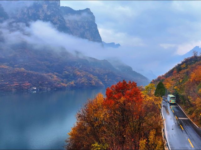 【秋染子房湖｜墜入山水畫裡的治癒時光】