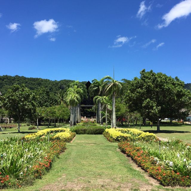 佳藍汶萊度假村之旅 | 沙灘、驚喜與美食 佳藍汶萊度假村位於馬來西亞的亞庇，是個遠離喧囂的悠