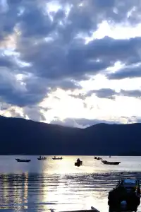 瀘沽湖日落天花板|女神灣的黃昏美到失語