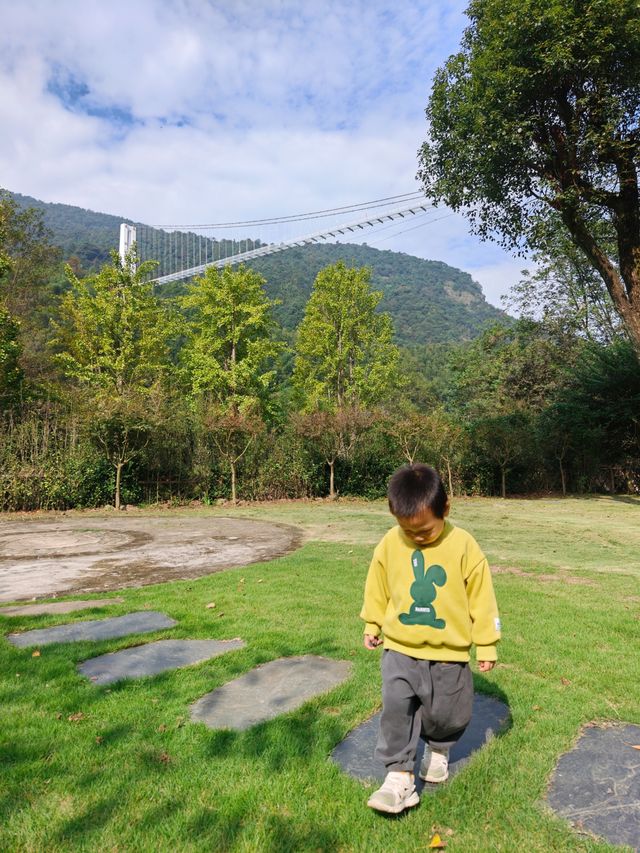 武漢周邊2天1夜，藏著玻璃橋的親子度假別墅