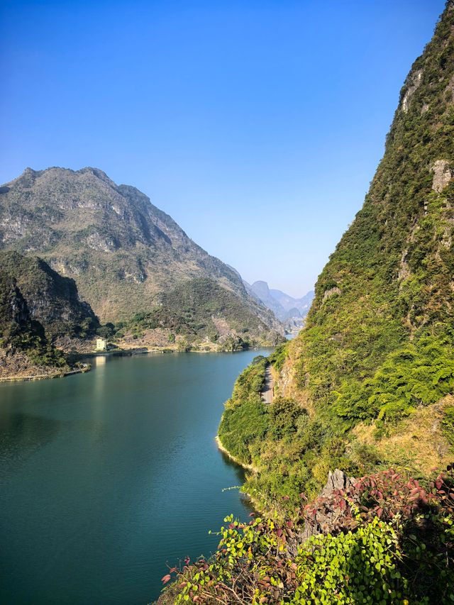 深藏於桂西群山之中的浩坤湖～秋天才是最好的觀賞時節