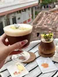 泉州新的!!古厝裡的紅聖誕樹太好拍啦