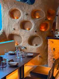 曼谷高空洞穴餐廳