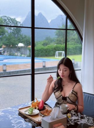Live in a Yangshuo Landscape Painting | The Ultimate Lazy Vacation Choice by the Yulong River
