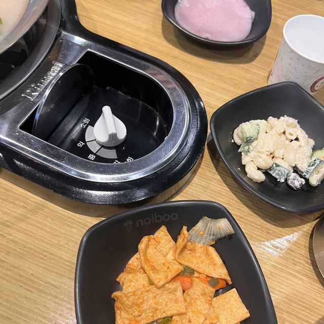 韓国/ソウル【龍山】駅直通！プデチゲとポッサムを食べられるお店