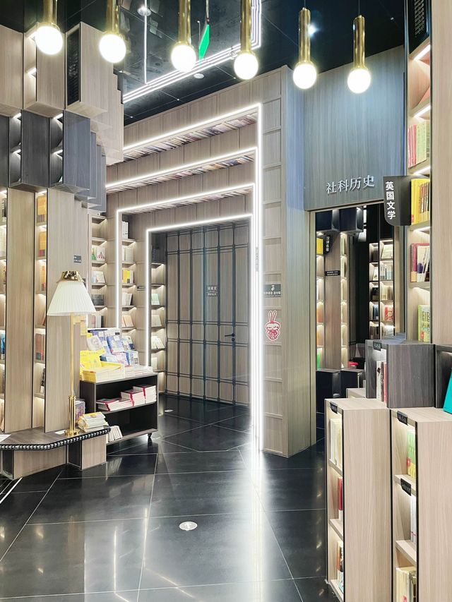 深圳最美打卡書店-鐘書閣
