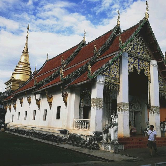 วัดพระธาตุช้างค้ำวรวิหาร จ.น่าน