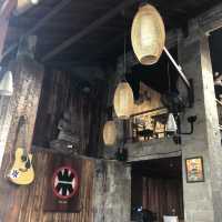 來峇里島「十大必吃餐廳」之一，喝杯新鮮果汁冰沙，大杯爽快：Warung Mina Legian