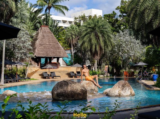โอเอซิสติดทะเลภูเก็ต พักกับ Paradox Resort Phuket