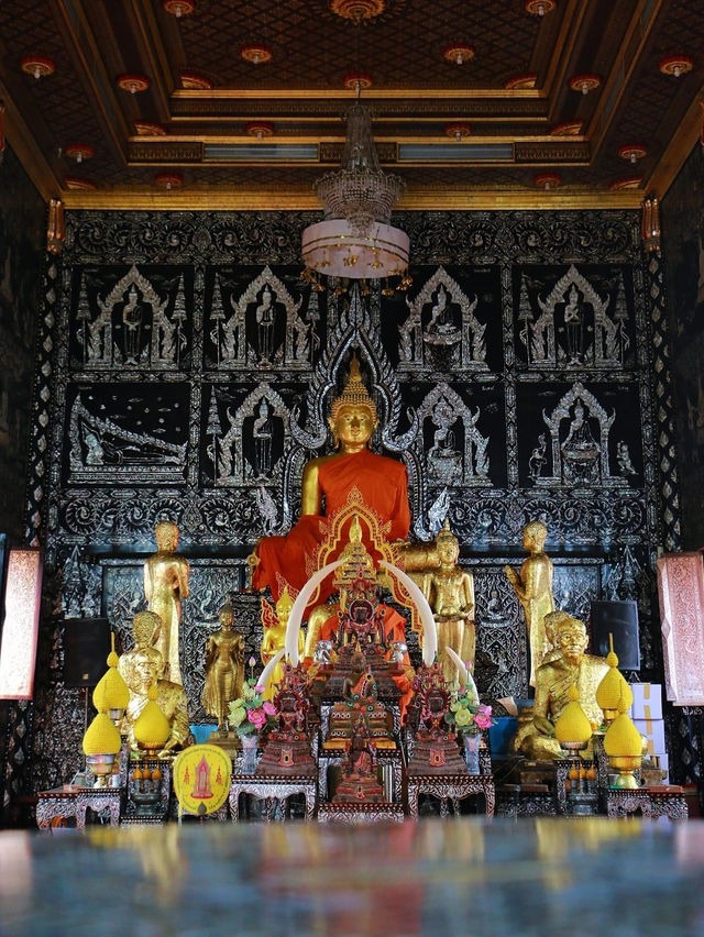 เที่ยวโบสถ์ไม้สักทองฝังมุกทรงสำเภา ณ วัดศรัทธาธรรม
