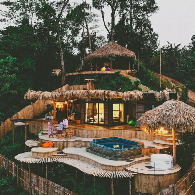 ลากแฟนไปนอนพูลวิลล่าบนดอยวิวสวยที่เชียงใหม่ แม่แตง