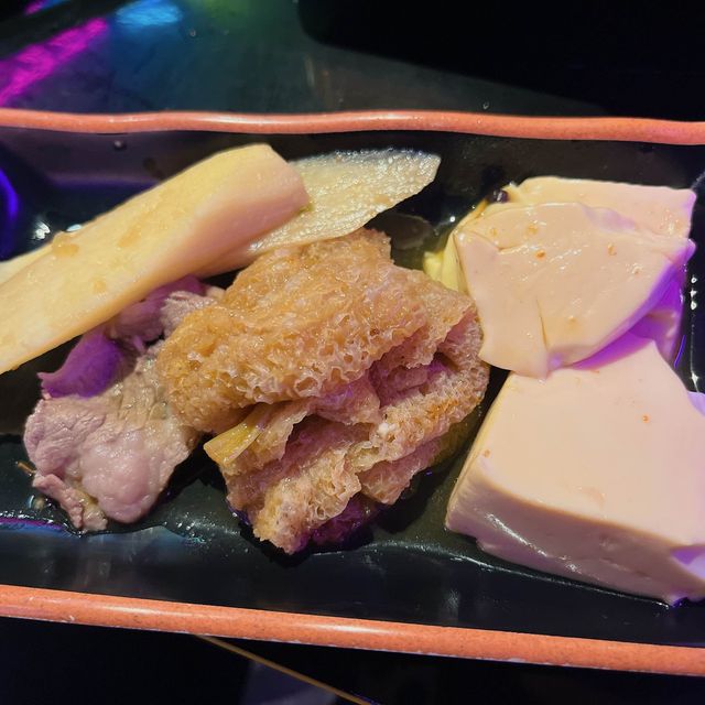 呢間餐廳性價比極高,有齊雞煲、烤魚及火鍋,食物選擇夠晒多元化~ 呢間餐廳性價比極高,有齊雞煲、烤魚及火鍋,食物選擇夠晒多元化~
