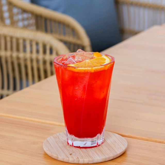 คาเฟ่เปิดใหม่ เขาหลัก พังงา La Malila Café 